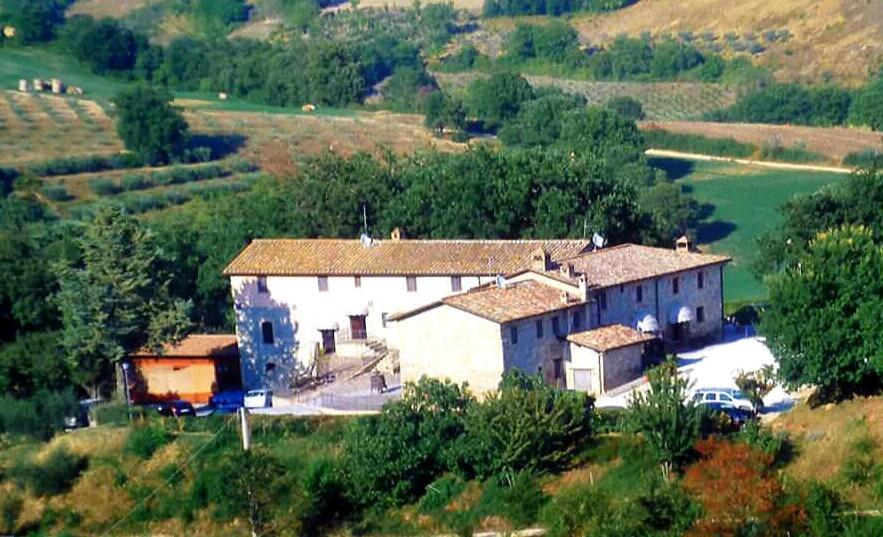 Отель Il Casale Del Grillo Перуджа Экстерьер фото